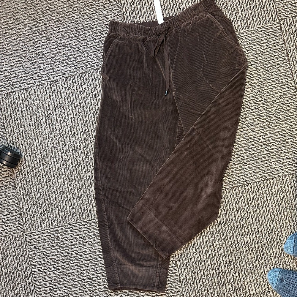 lululemon Dark Brown Espresso Relaxed MidRise Pull-On Corduroy Pants Size M 8-10 - Picture 2 of 6